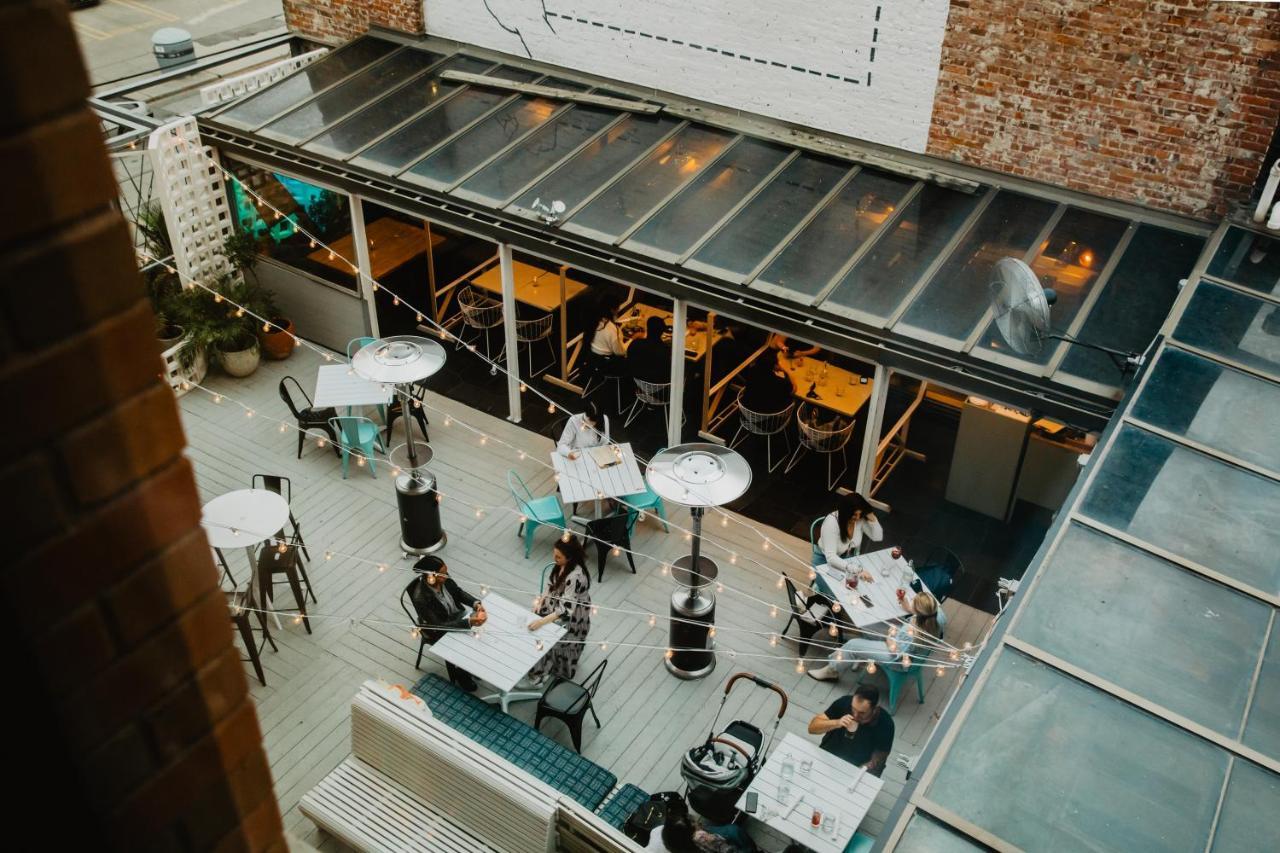 The Drake Hotel Торонто Екстериор снимка