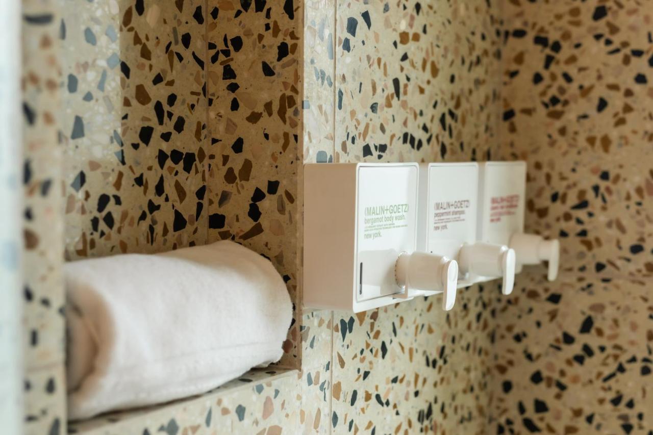 The Drake Hotel Торонто Екстериор снимка