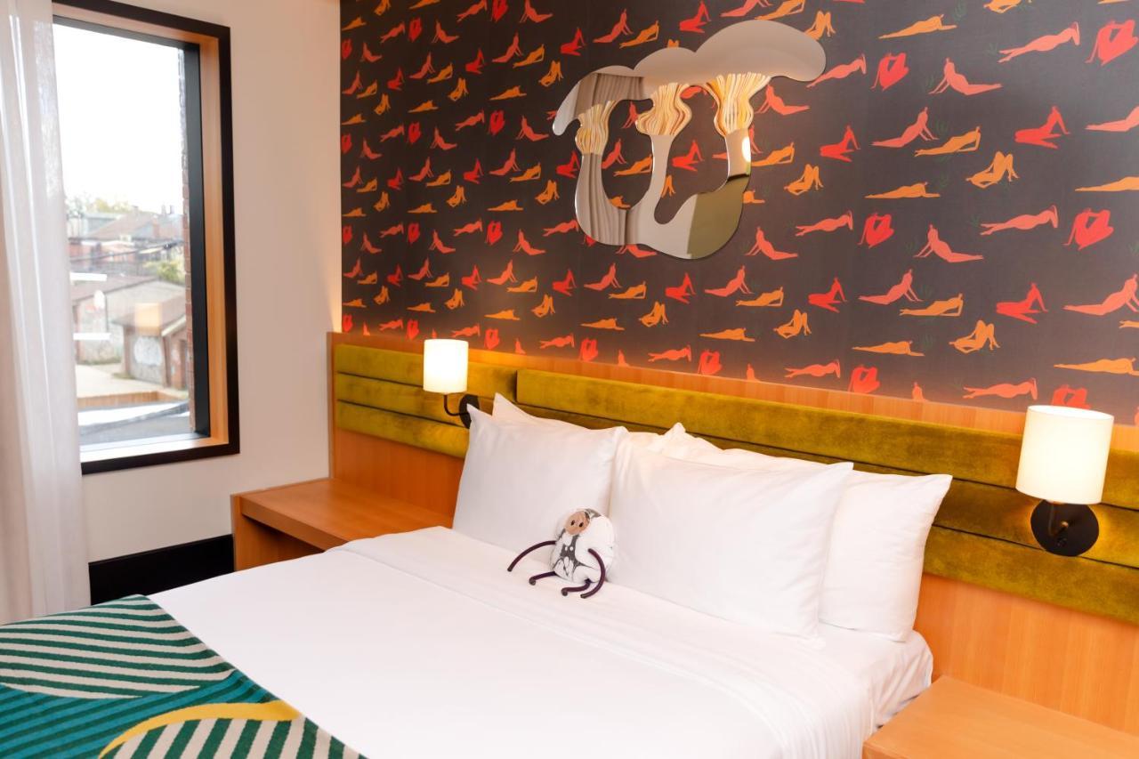 The Drake Hotel Торонто Екстериор снимка